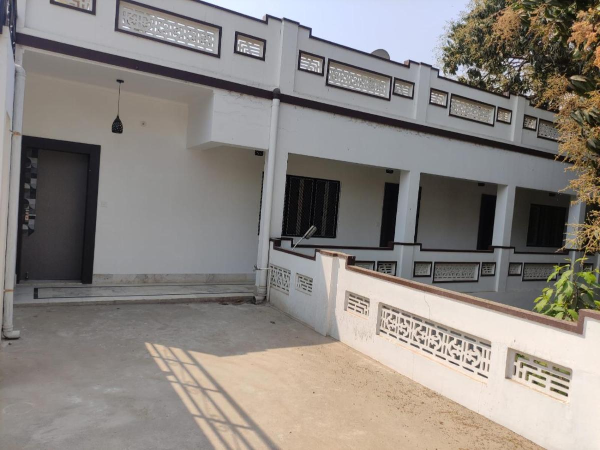 Vatika Homestay Bénarès Extérieur photo